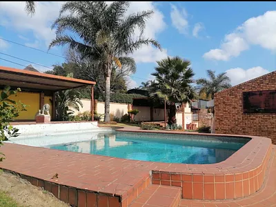 5 Bedroom House For Sale in Witbank - nIrt.webp