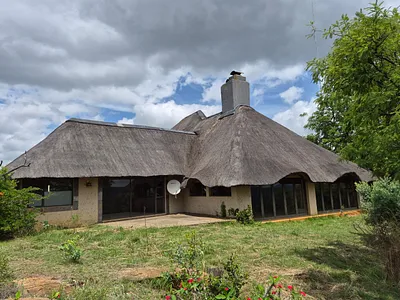 3 Bedroom House For Sale in Lydenburg - TupK.webp