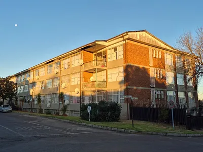 2 Bedroom Apartment For Sale in Germiston - Nv89.webp