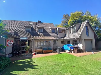 4 Bedroom House For Sale in Carletonville - Hret.webp