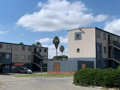 2 Bedroom Apartment For Sale in Newcastle - j8ST.webp