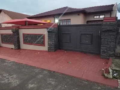 2 Bedroom House For Sale in Tembisa - 8NNV.webp