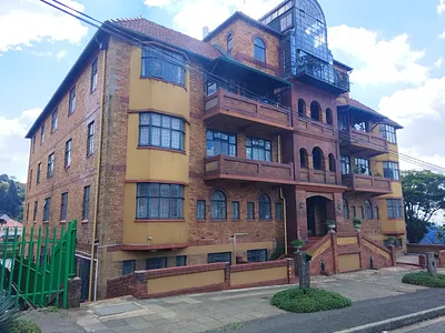 2 Bedroom Apartment For Sale in Johannesburg - zlVc.webp