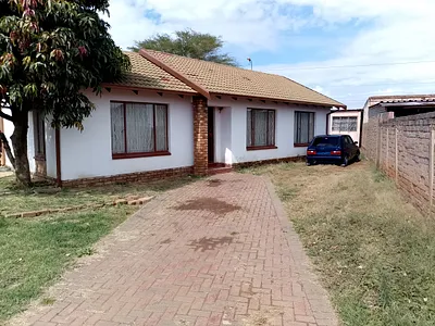 3 Bedroom House For Sale in Pretoria - img