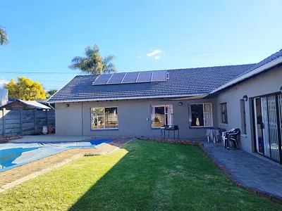 3 Bedroom House For Sale in Kempton Park - iAg5.webp