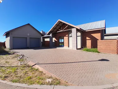 4 Bedroom House For Sale in Kathu - mEyT.webp