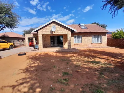 3 Bedroom House To Rent in Kathu - 2OKL.webp