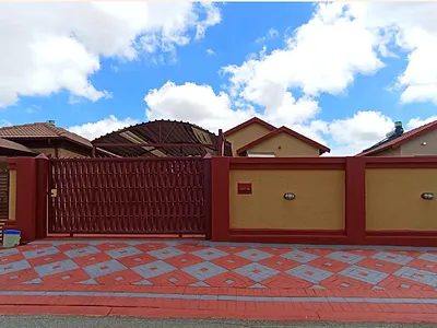 2 Bedroom House For Sale in Soshanguve - KwI2.webp