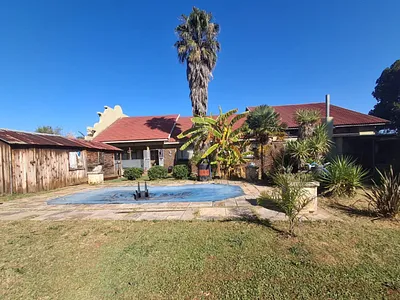 5 Bedroom House For Sale in Fochville - zdV9.webp