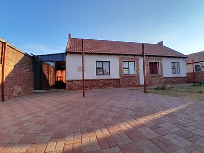 3 Bedroom House For Sale in Kathu - og87.webp