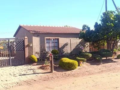 2 Bedroom House For Sale in Soshanguve - Ix9r.webp
