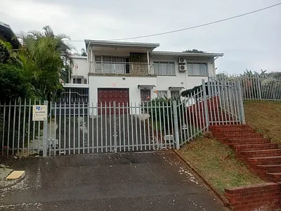 5 Bedroom House For Sale in Isipingo - NavD.webp