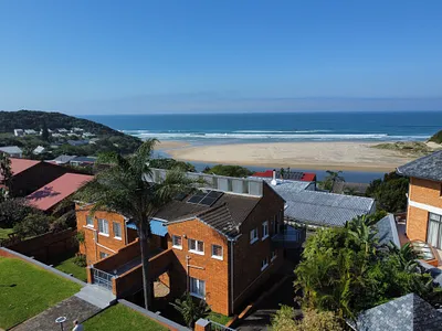 6 Bedroom House For Sale in Cintsa - wMTK.webp