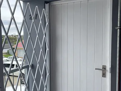 3 Bedroom Apartment To Rent in Cambridge West, East London - 7CiK.webp