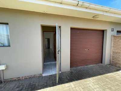 2 Bedroom Townhouse To Rent in East London - KX32.webp