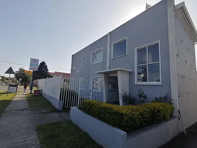 2 Bedroom Apartment To Rent in East London - Sr35.webp