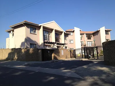 2 Bedroom Apartment To Rent in East London - img