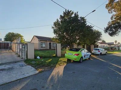 3 Bedroom House To Rent in East London - a3yg.webp