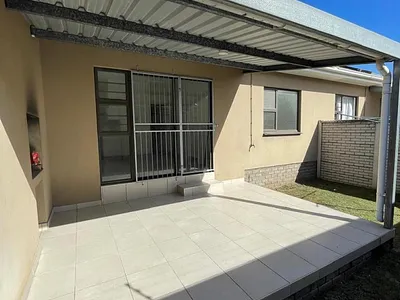 2 Bedroom Townhouse To Rent in East London - img