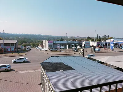 2 Bedroom Apartment To Rent in East London - 7PhS.webp