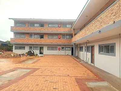 2 Bedroom Apartment To Rent in Queensburgh - 7FzN.webp