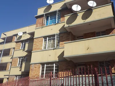 3 Bedroom Apartment To Rent in Johannesburg - glpe.webp