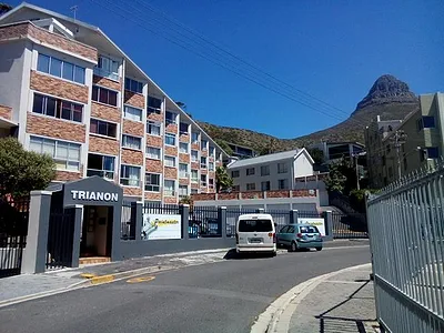 Apartment To Rent in Cape Town - img