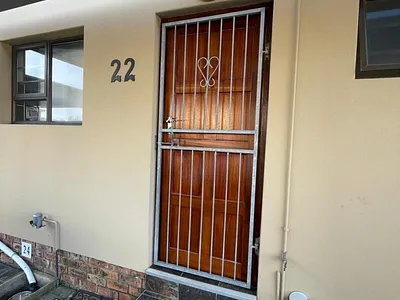 2 Bedroom Apartment To Rent in East London - WHkW.webp