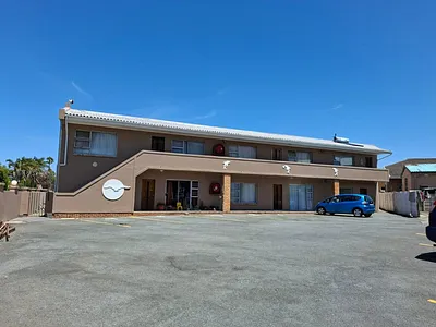 2 Bedroom Apartment To Rent in East London - f67w.webp