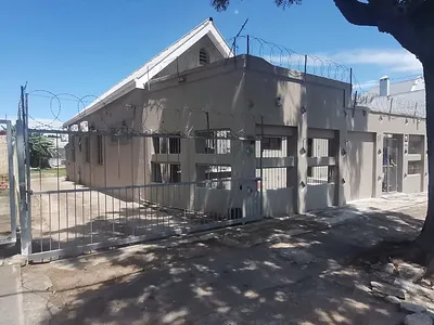 Commercial Property To Rent in East London - XXTt.webp