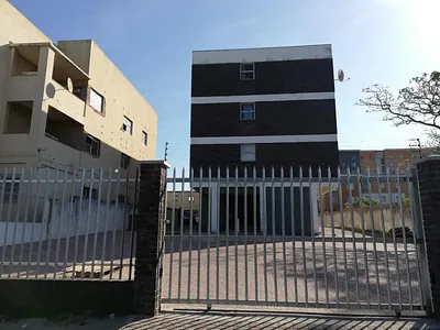 2 Bedroom Apartment To Rent in East London - za2m.webp