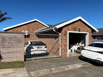 2 Bedroom Townhouse To Rent in East London - alI9.webp