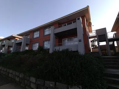 2 Bedroom Apartment To Rent in East London - img