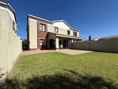 3 Bedroom Townhouse For Sale in Pretoria - img