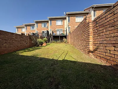 2 Bedroom Townhouse For Sale in Pretoria - jprh.webp