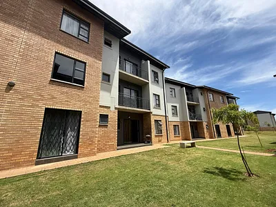 2 Bedroom Apartment For Sale in Pretoria - UIzw.webp