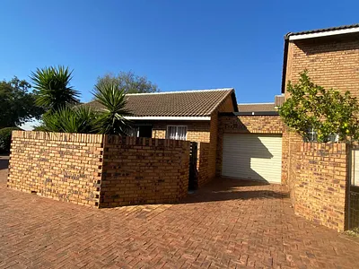 2 Bedroom Townhouse To Rent in Centurion - img