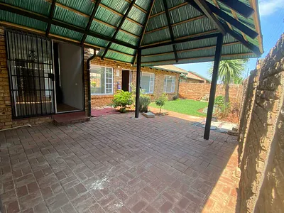 2 Bedroom Townhouse To Rent in Centurion - img