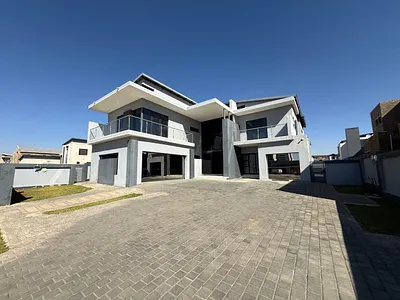 4 Bedroom House For Sale in Pretoria - img