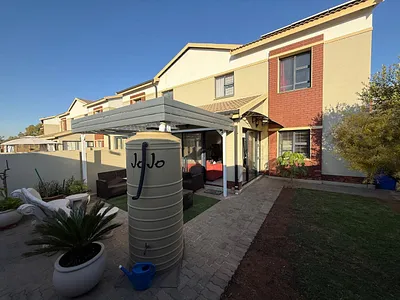 3 Bedroom Townhouse For Sale in Pretoria - img