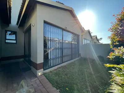 2 Bedroom Townhouse To Rent in Pretoria - img