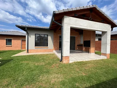 3 Bedroom Townhouse For Sale in Pretoria - lDik.webp