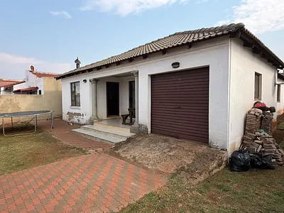 3 Bedroom House For Sale in Boksburg - jTda.webp