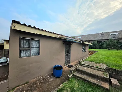 1 Bedroom Apartment To Rent in Durban - bF2w.webp