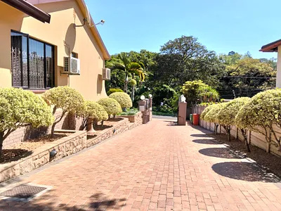 4 Bedroom House To Rent in Durban - aPxW.webp