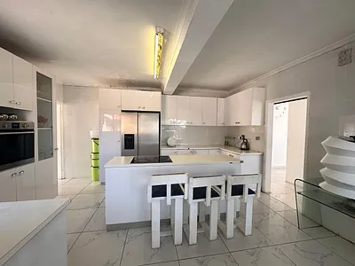 4 Bedroom House For Sale in Durban - vJ9i.webp