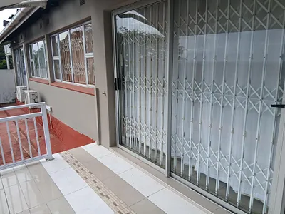 3 Bedroom House To Rent in Durban - VlUc.webp