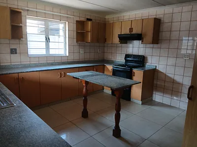 3 Bedroom House To Rent in Durban - r75j.webp