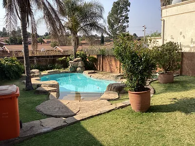 2 Bedroom Townhouse To Rent in Randburg - img