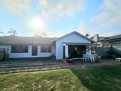 3 Bedroom House To Rent in Durban - 4Dm3.webp